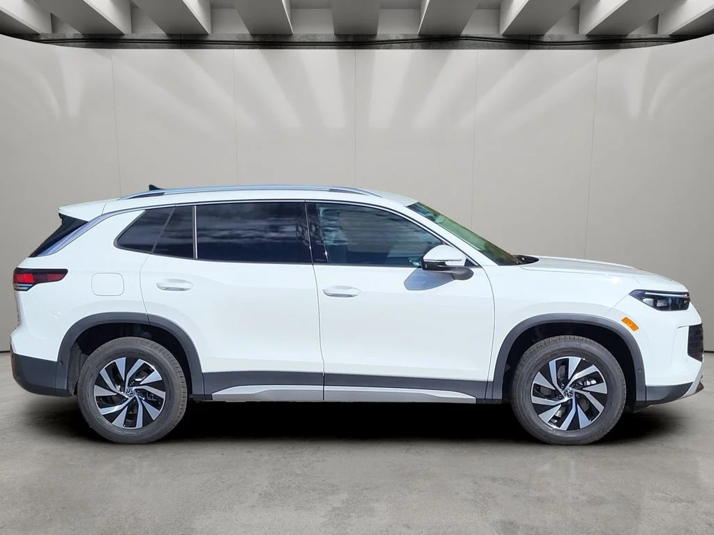 New 2026 Pure White Volkswagen 2.0T S image 4