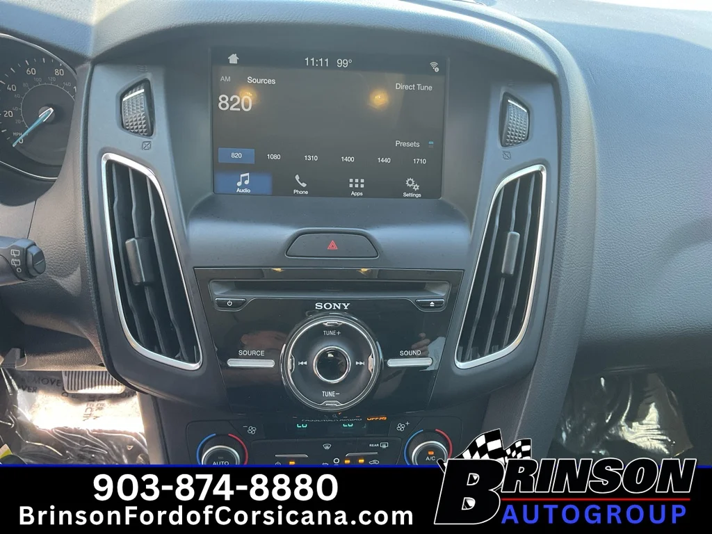 Used 2018 Shadow Black Ford SEL image 27