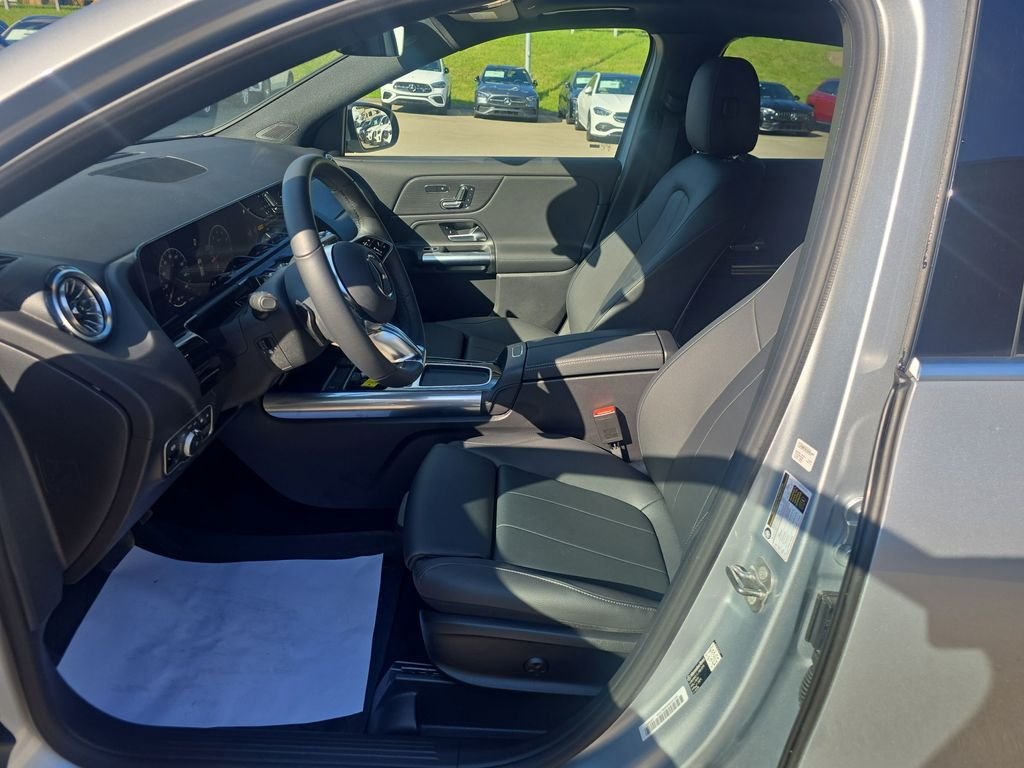 Used 2026 Silver Mercedes-Benz GLA 250 image 9
