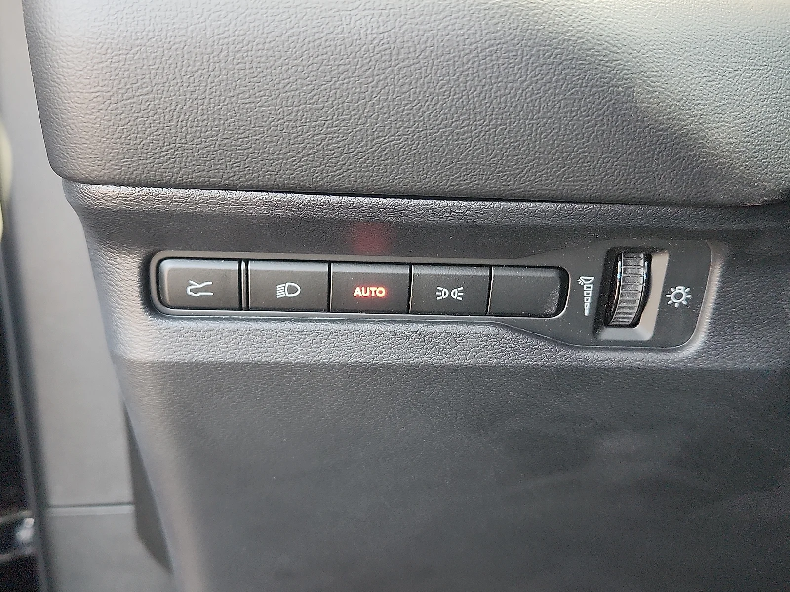 New 2026 Diamond Black Crystal Pearlcoat Dodge R/T 4-DOOR AWD image 17