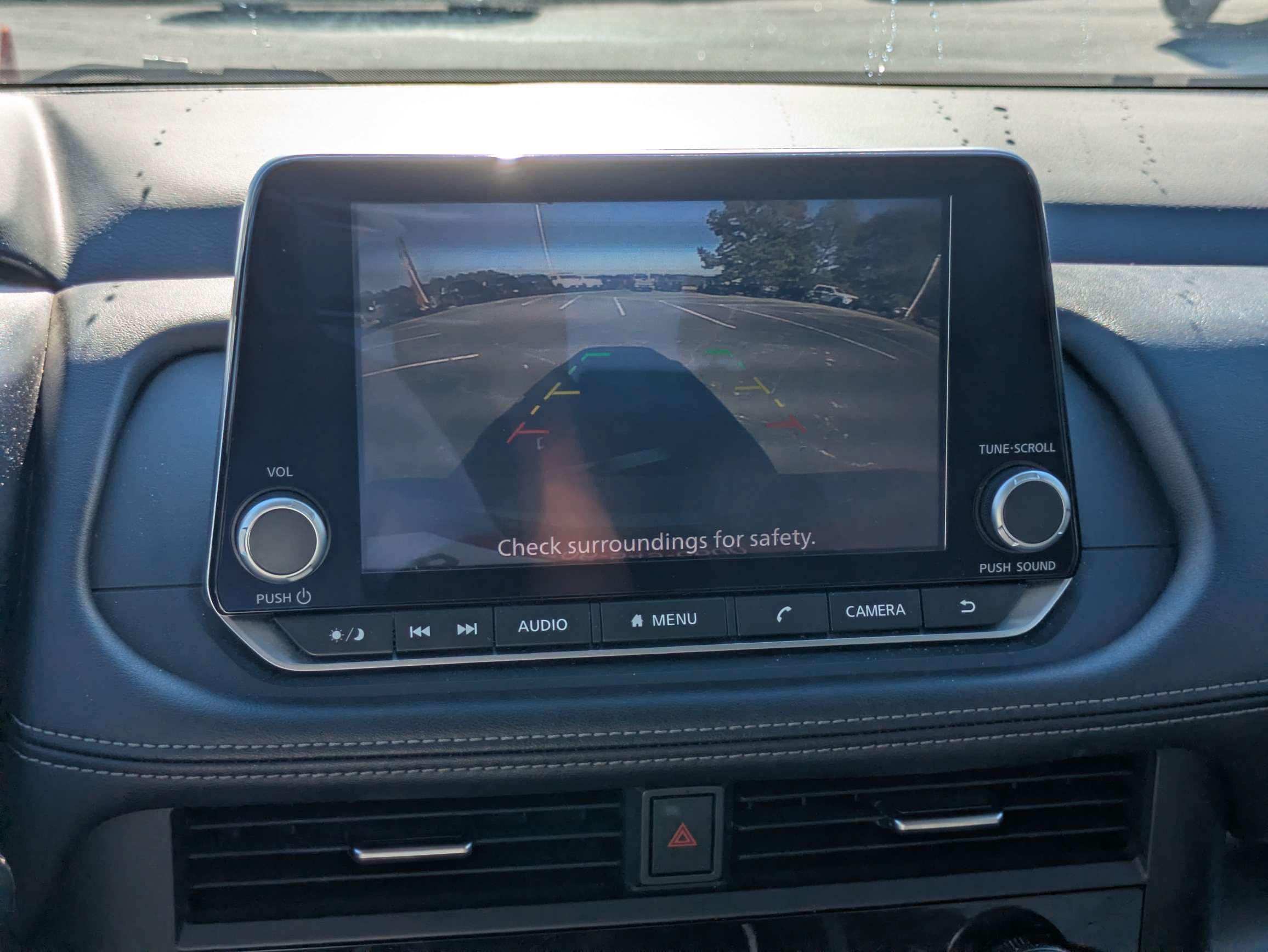 Used 2025  Nissan SV image 18