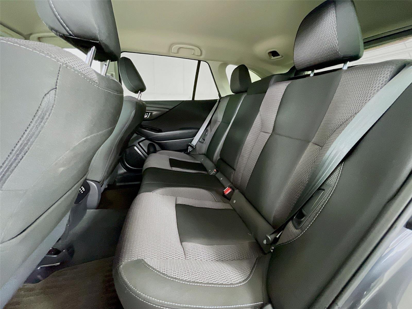 Used 2025 GRAY SUBARU PREM image 28