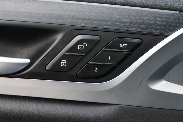 Used 2022 Blue Metallic BMW xDrive30i image 22