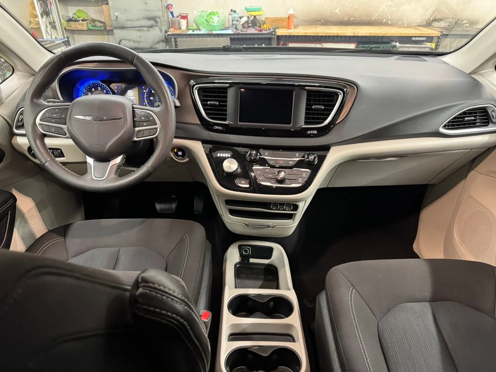 Used 2023 Gray Chrysler LX image 17