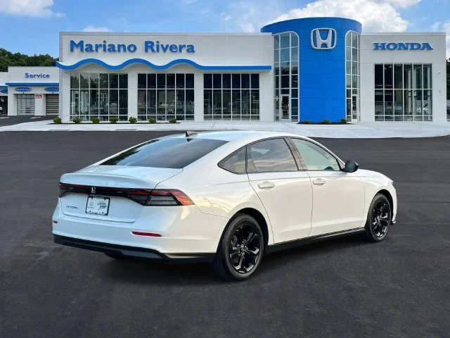 2025 Honda Accord SE - Photo 6