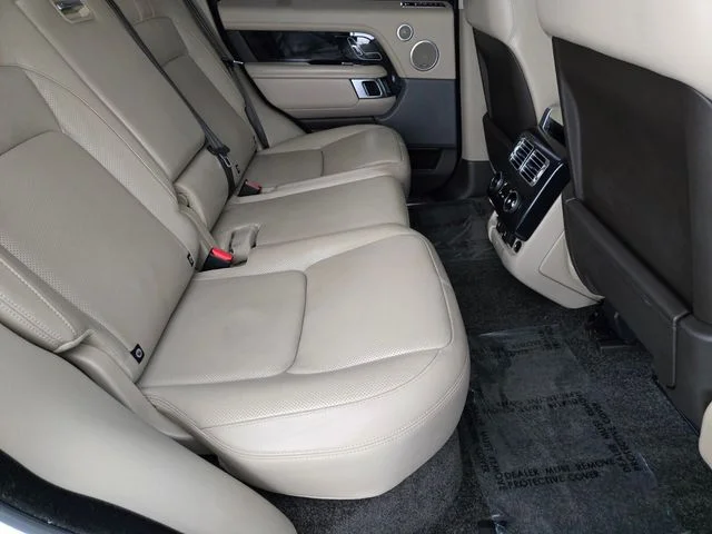 Used 2019 Fuji White Land Rover 3.0L V6 Supercharged HSE image 17