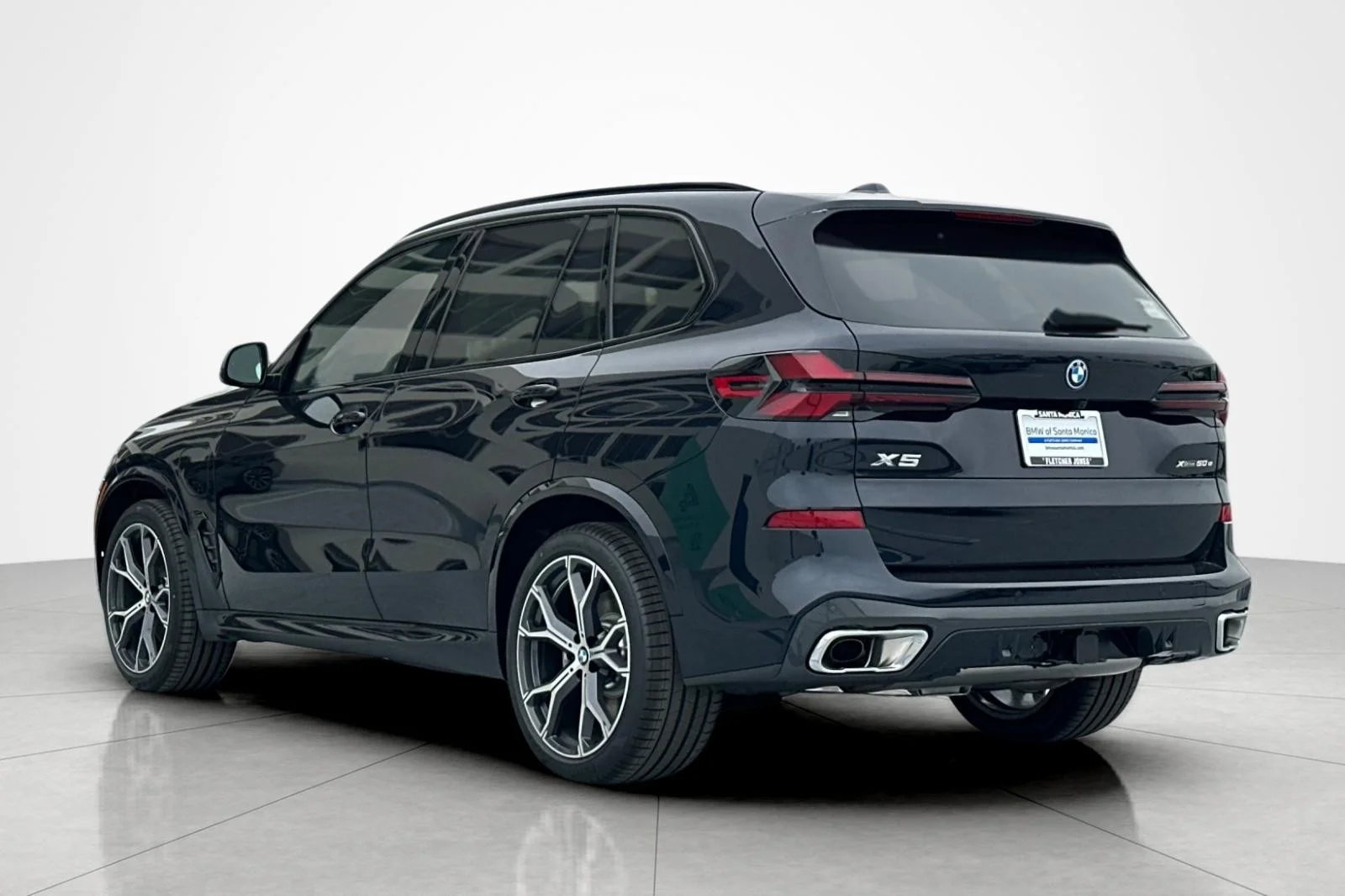 New 2026 Carbon Black Metallic BMW xDrive50e image 3