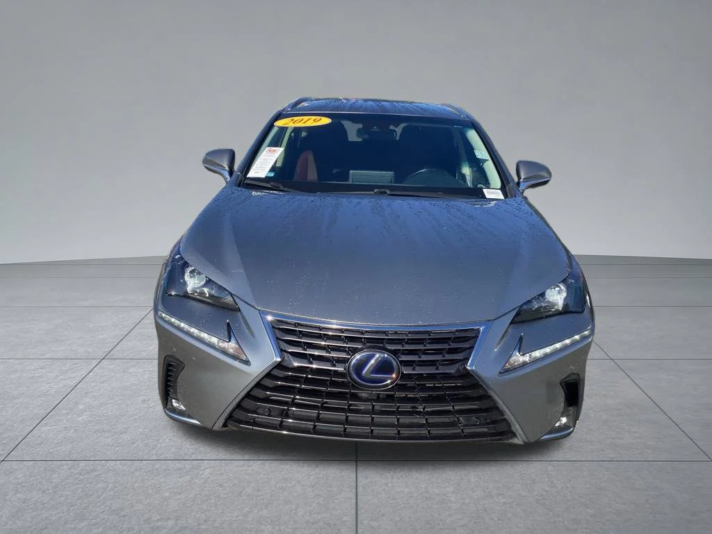 Used 2019 Silver Lexus 300h image 19