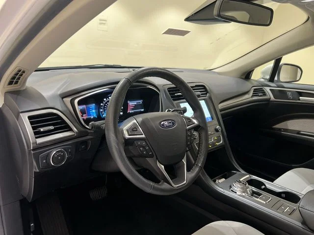Certified Used 2020 White Ford SE image 9