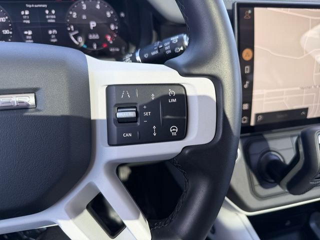 Certified Used 2026 Blue Land Rover X-Dynamic SE image 23