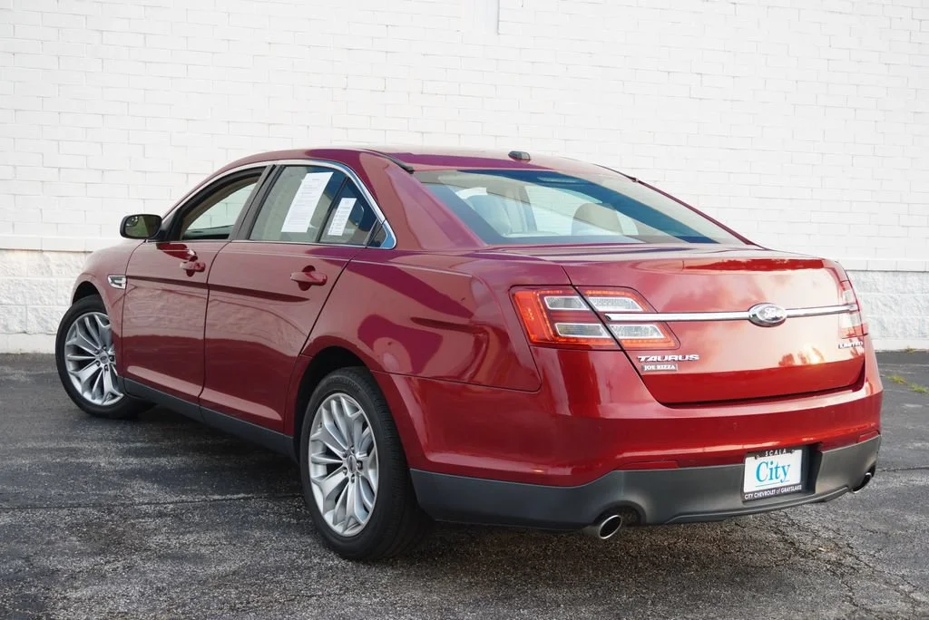 Used 2015 Red Ford Limited image 7