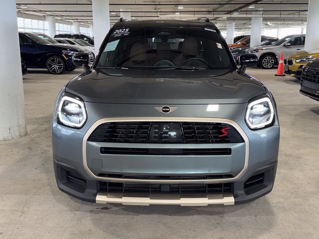 Used 2025 Green Metallic MINI Signature Plus image 3