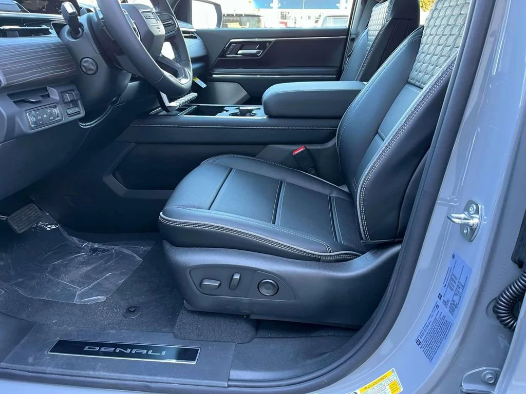 2025 GMC Sierra EV Denali - Photo 22