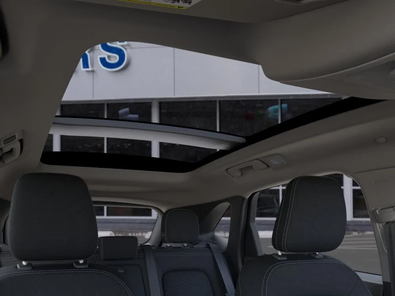 New 2026 Oxford White Ford Active image 45