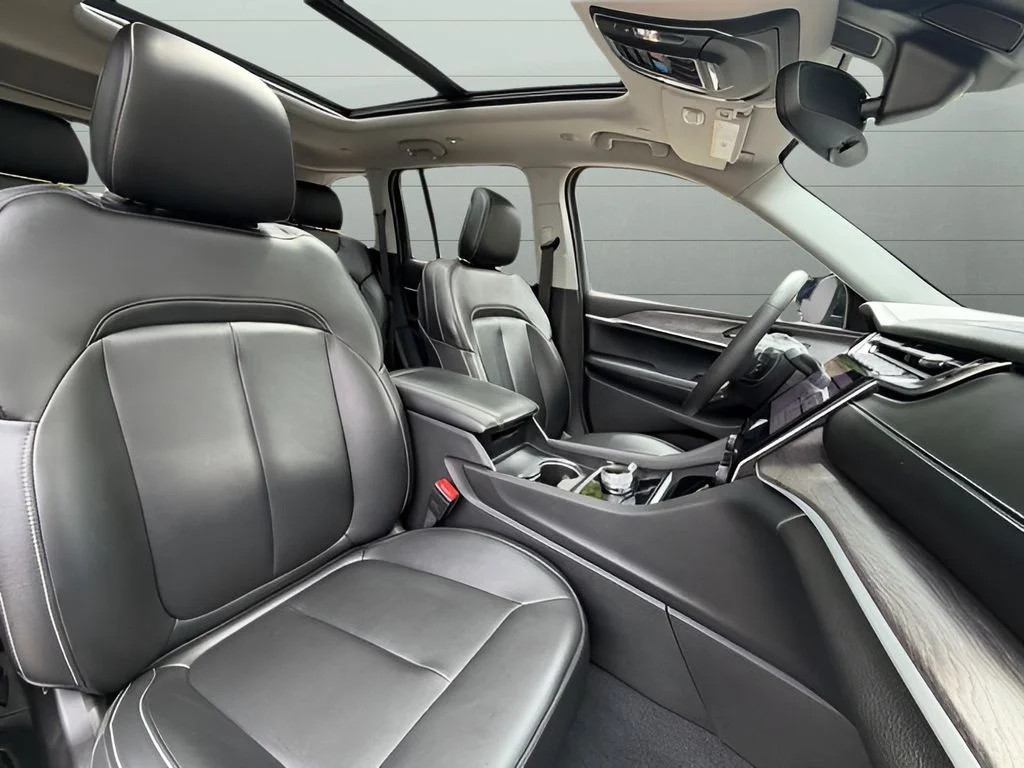 Used 2023 Black Jeep Limited image 50