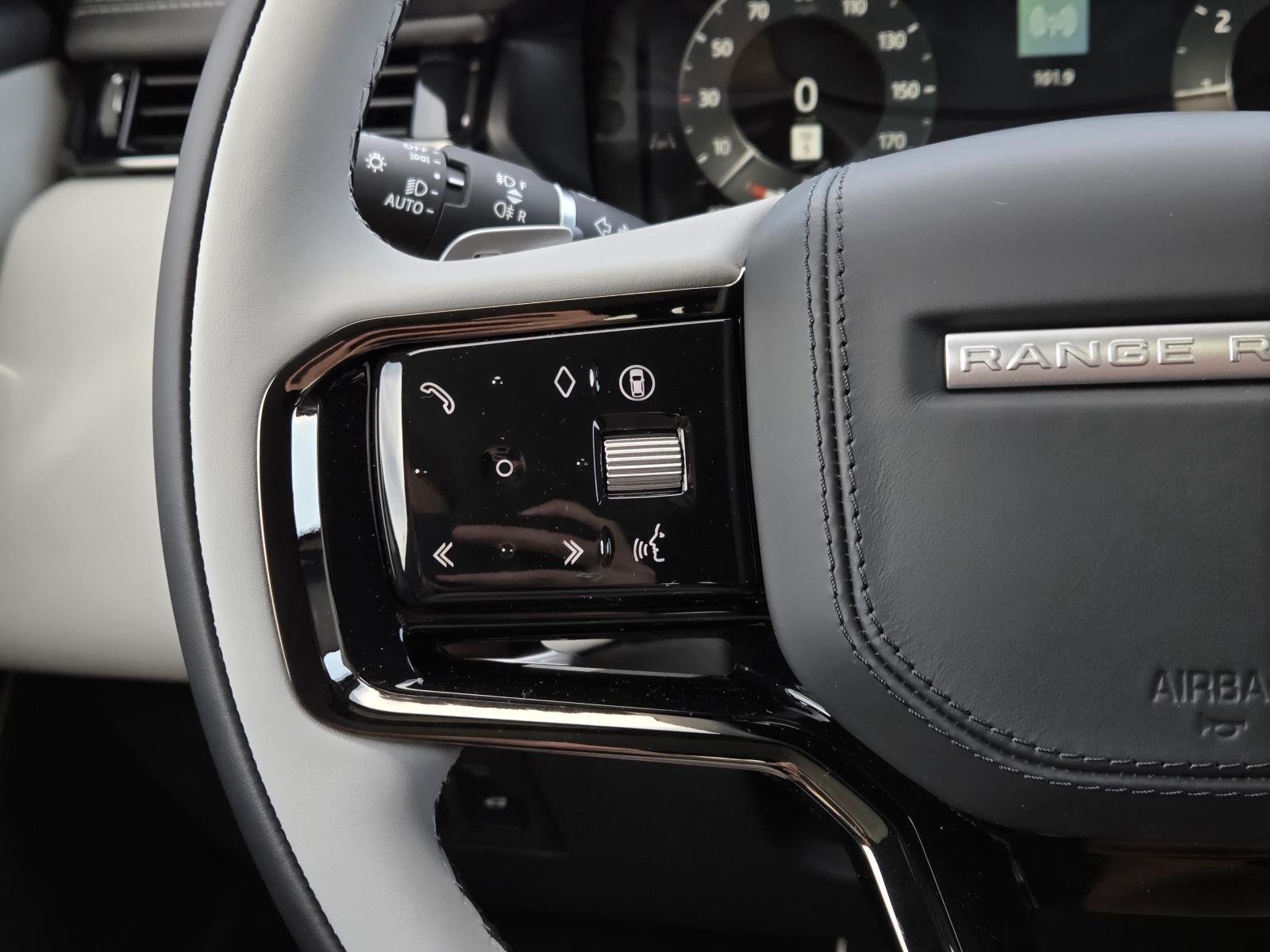 New 2026 Arroios Grey Land Rover Belgravia Edition image 19