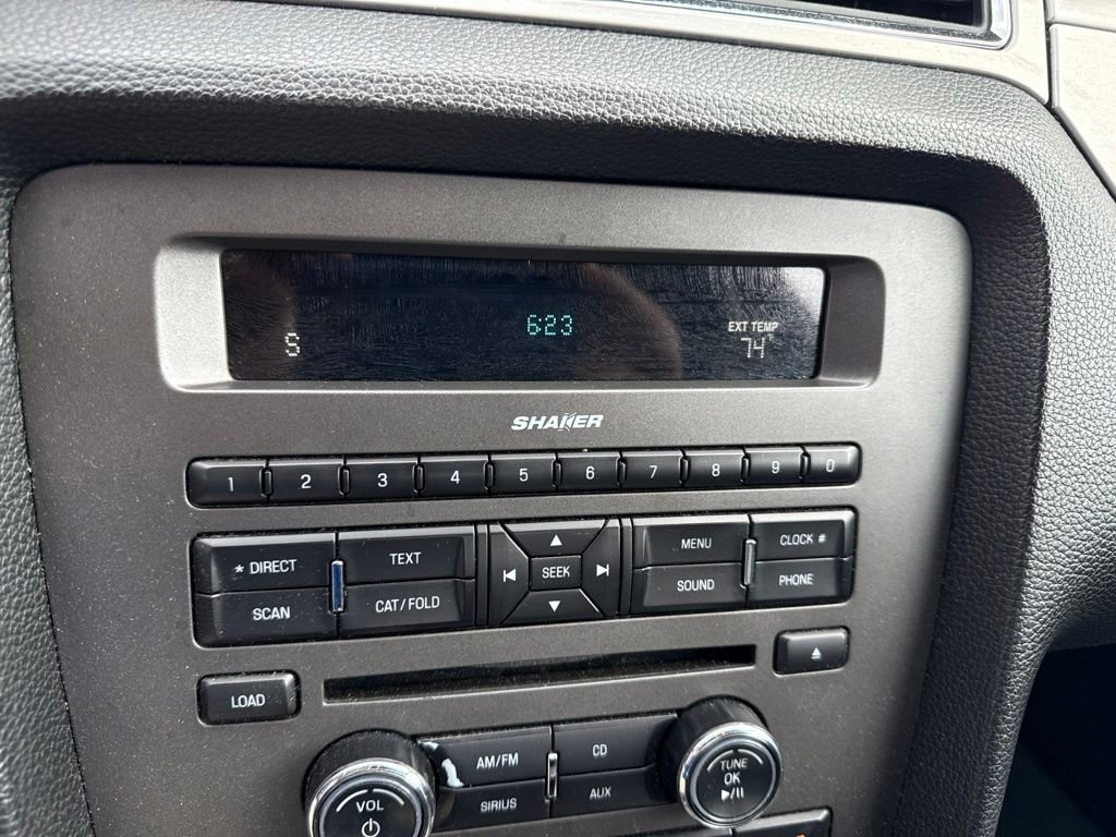 Used 2013 Blue Ford V6 Premium image 23