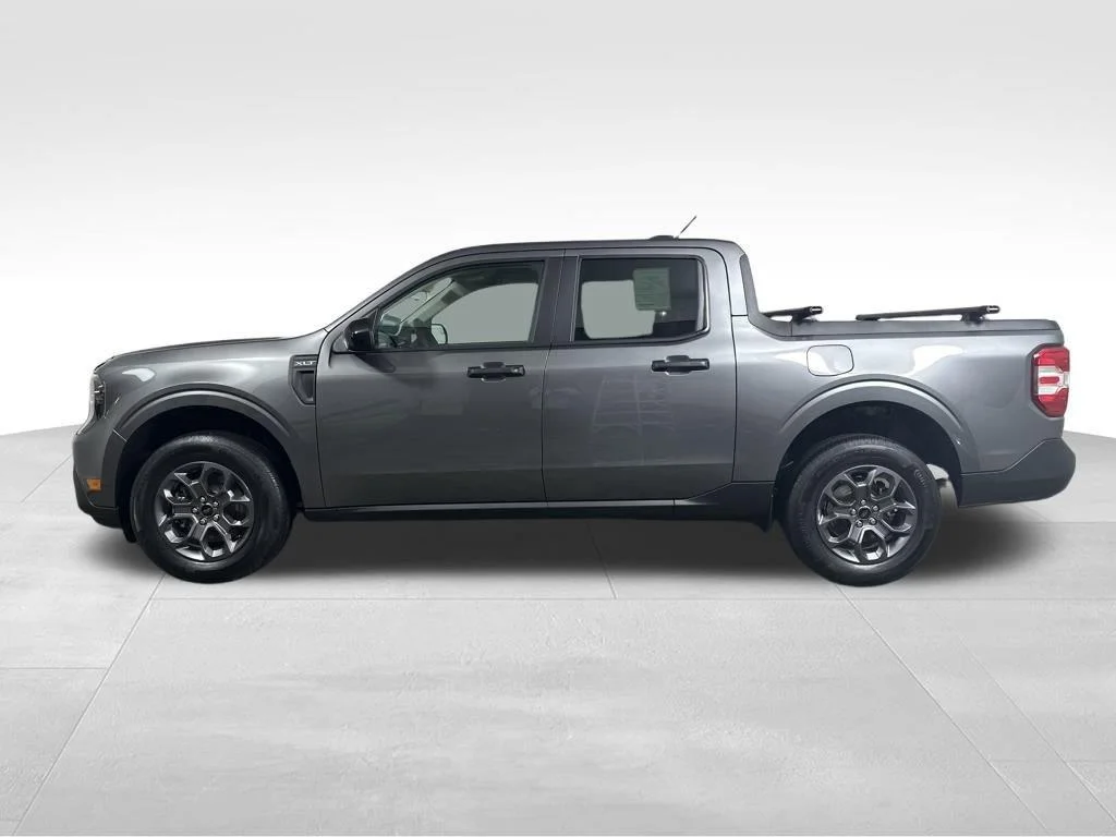 New 2026 Carbonized Gray Metallic Ford XLT image 5