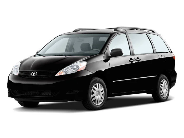 2010 Toyota Sienna LE 7-Passenger's photo