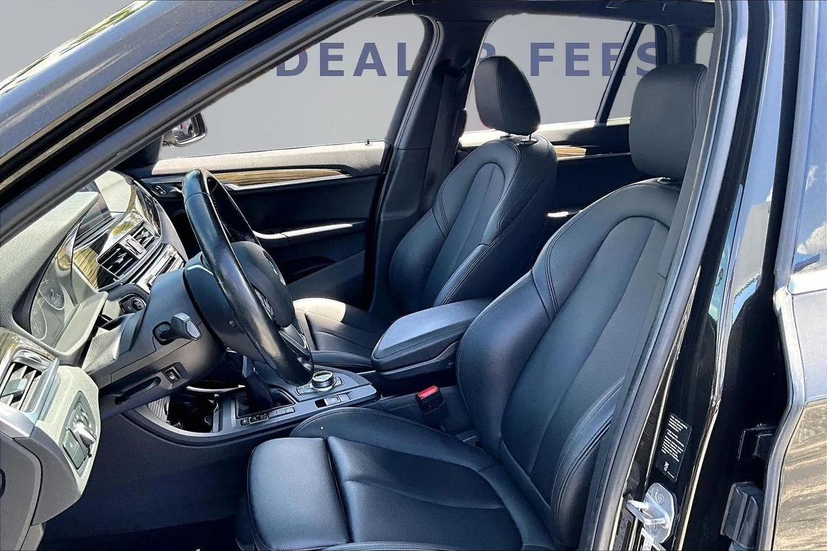 Used 2018 Green BMW xDrive28i image 21