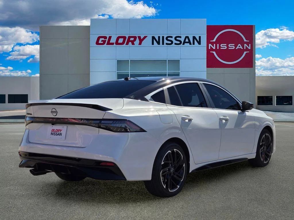 New 2027 Aspen White TriCoat / Super Black Two-tone Nissan SR image 5