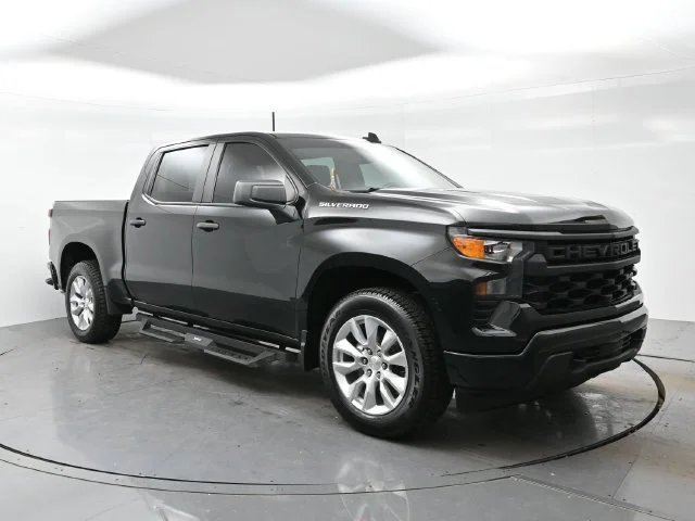 Used 2023 BLACK Chevrolet Custom image 1