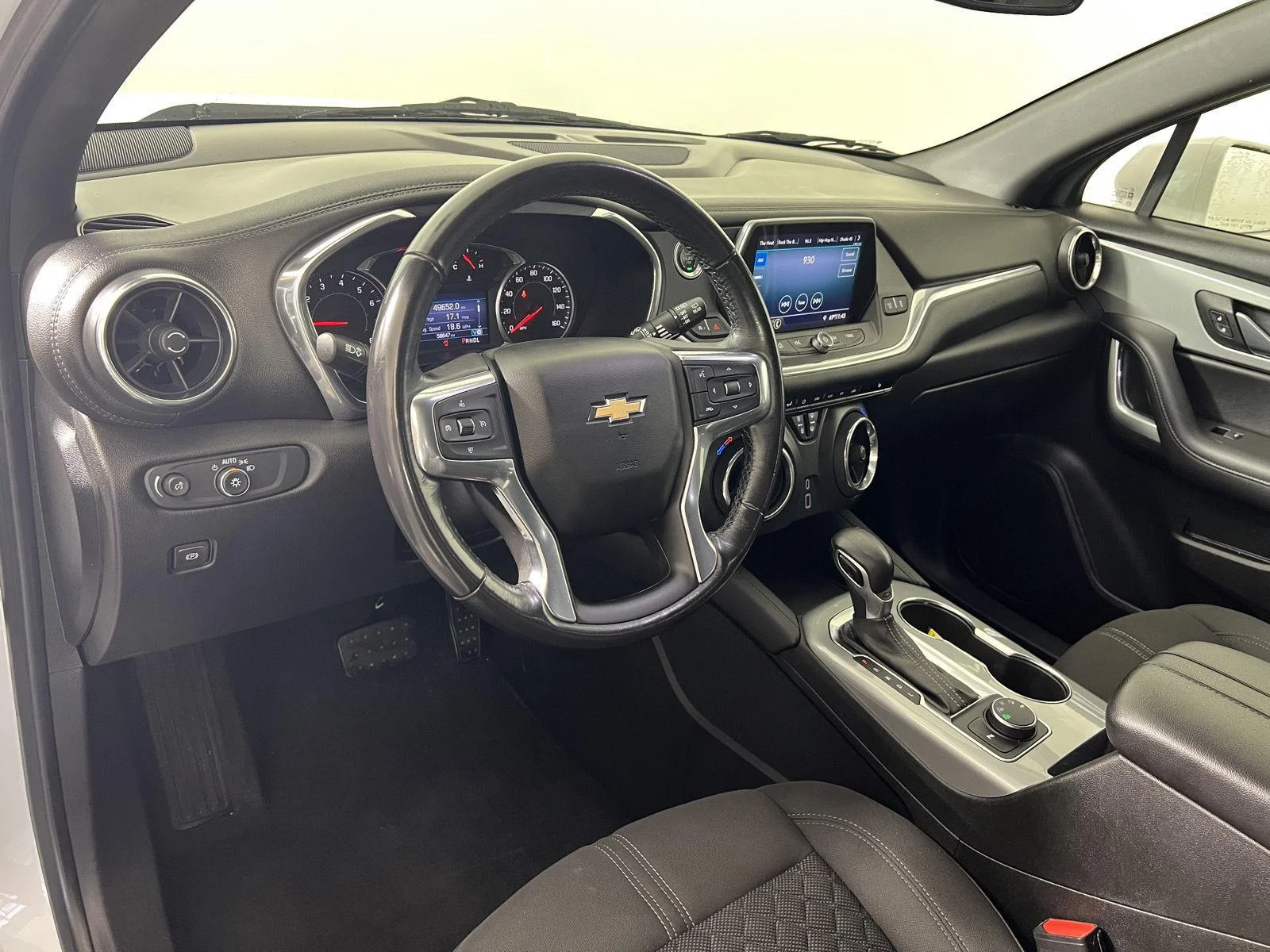 Used 2020 Summit White Chevrolet LT image 10