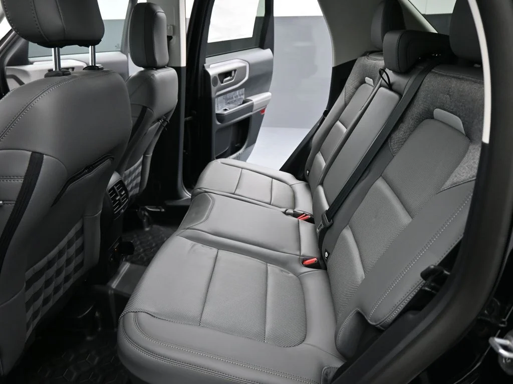 New 2025 Black Ford Badlands image 24