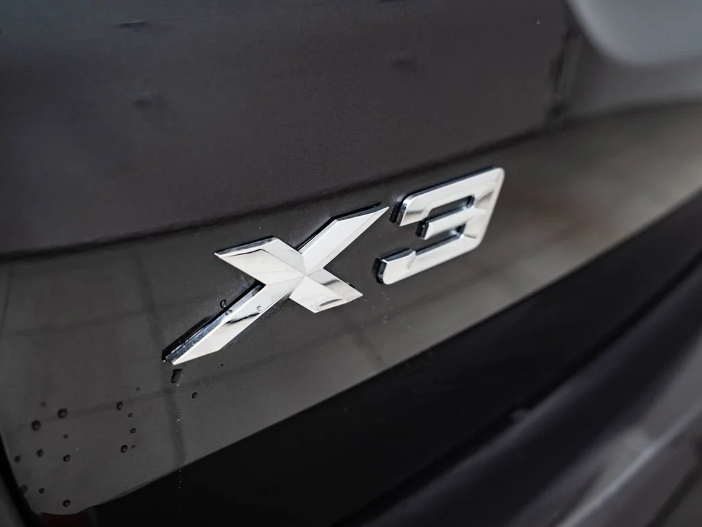Used 2019 Dark Graphite Metallic BMW xDrive30i image 16