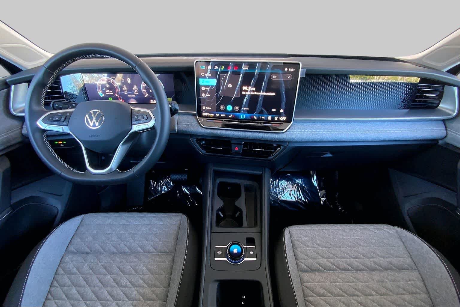 New 2026 Platinum Gray Metallic Volkswagen S image 5