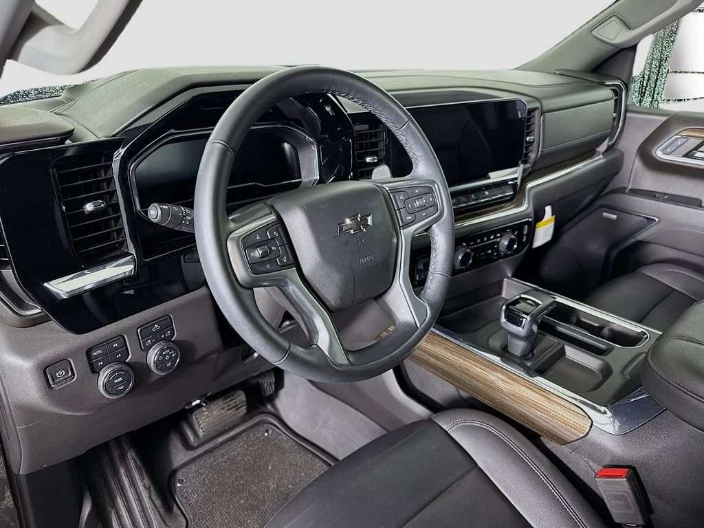 Used 2024 Black Chevrolet RST image 9
