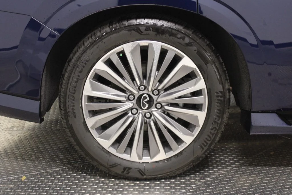 2025 INFINITI QX80 Luxe 4WD - Photo 11