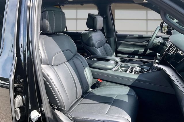 Used 2026 Black Jeep Summit Obsidian image 7