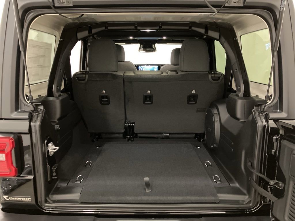 New 2026 Black Clear-Coat Exterior Paint Jeep Sport S image 11