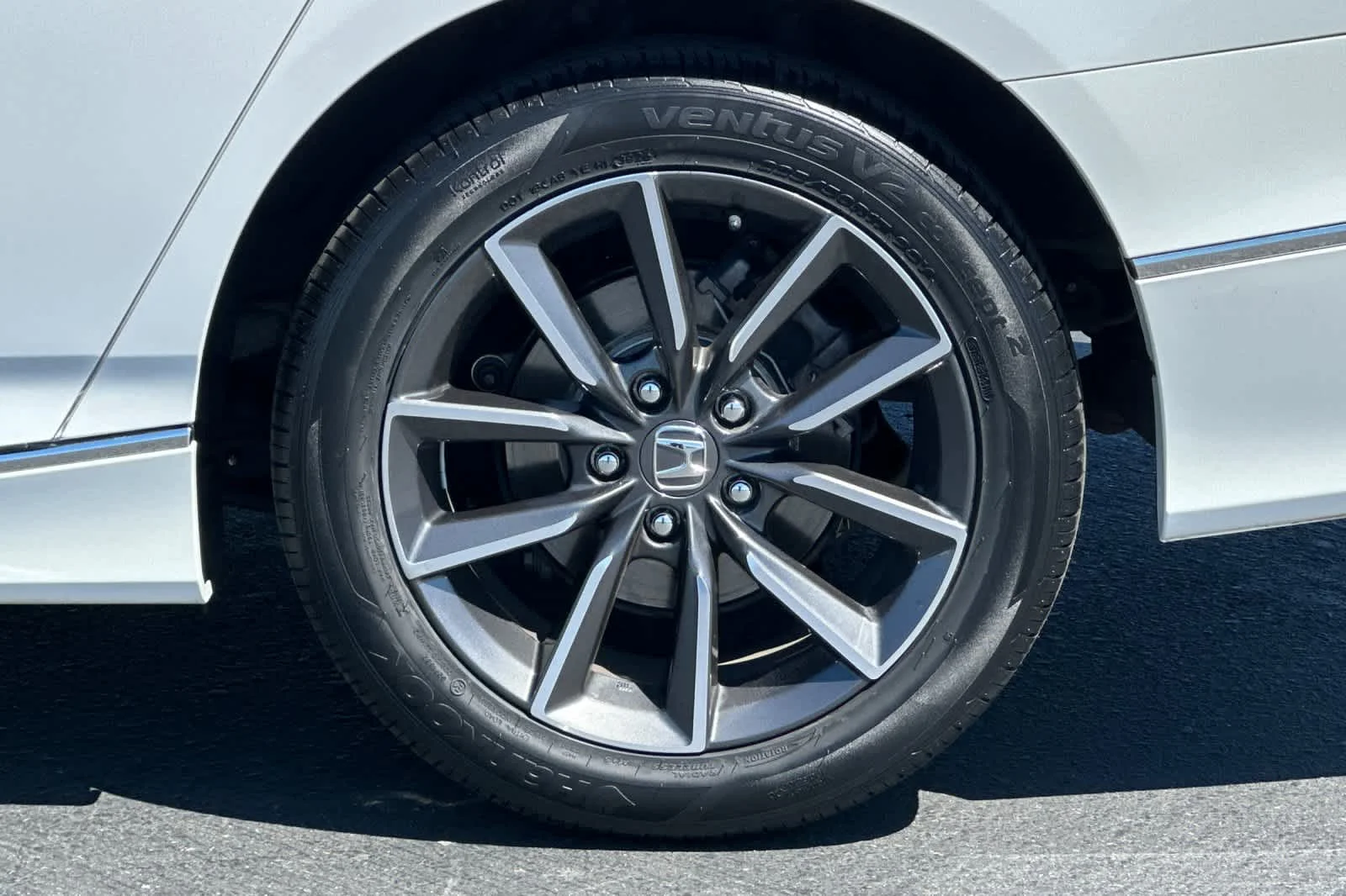 2021 Honda Accord EX-L - Photo 30