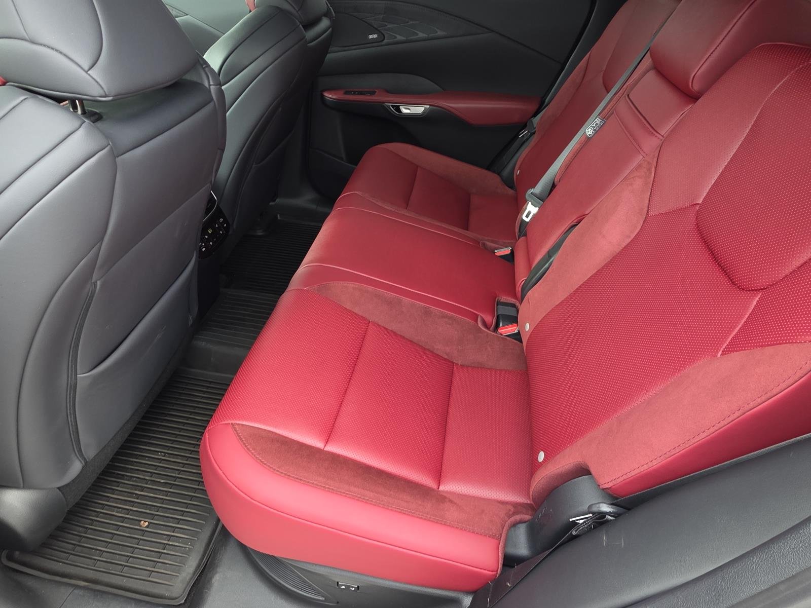 2024 Lexus RX Hybrid 500h - Photo 9