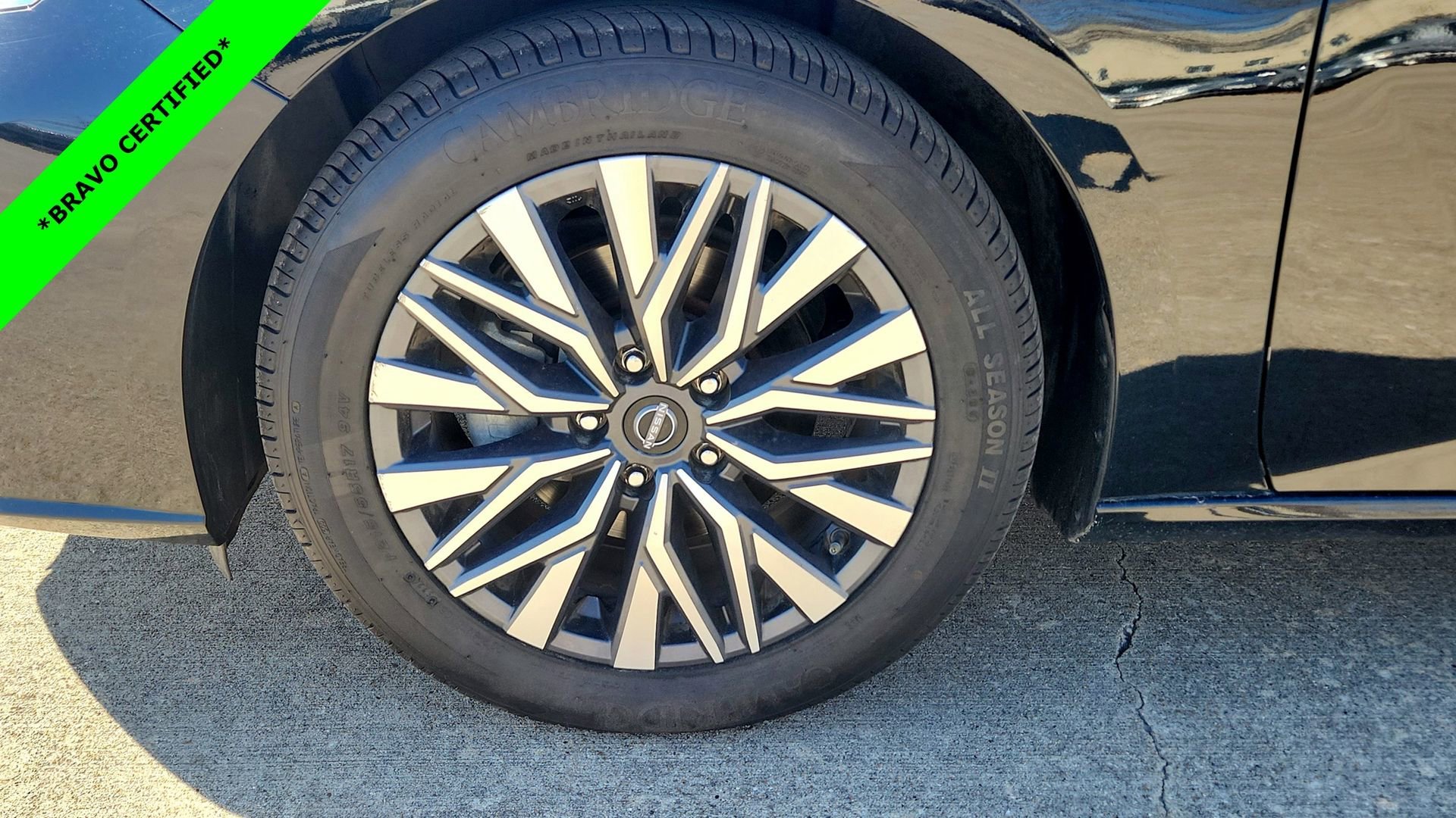 2023 Nissan Altima SV - Photo 9