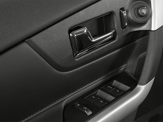 Used 2013  Ford SEL image 17