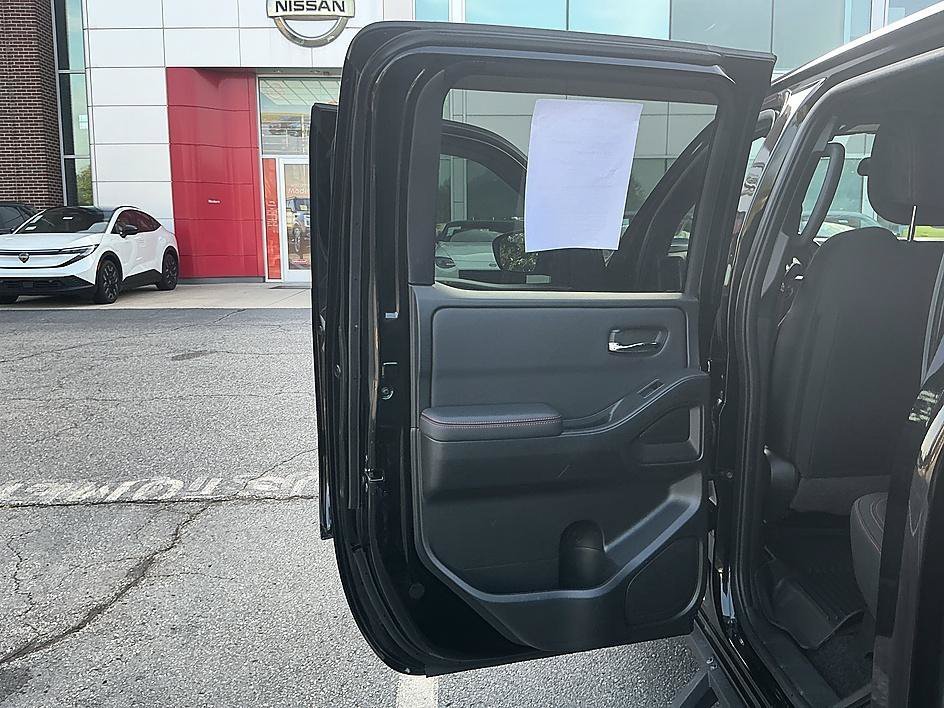 Used 2023 Super Black Nissan PRO-X image 23