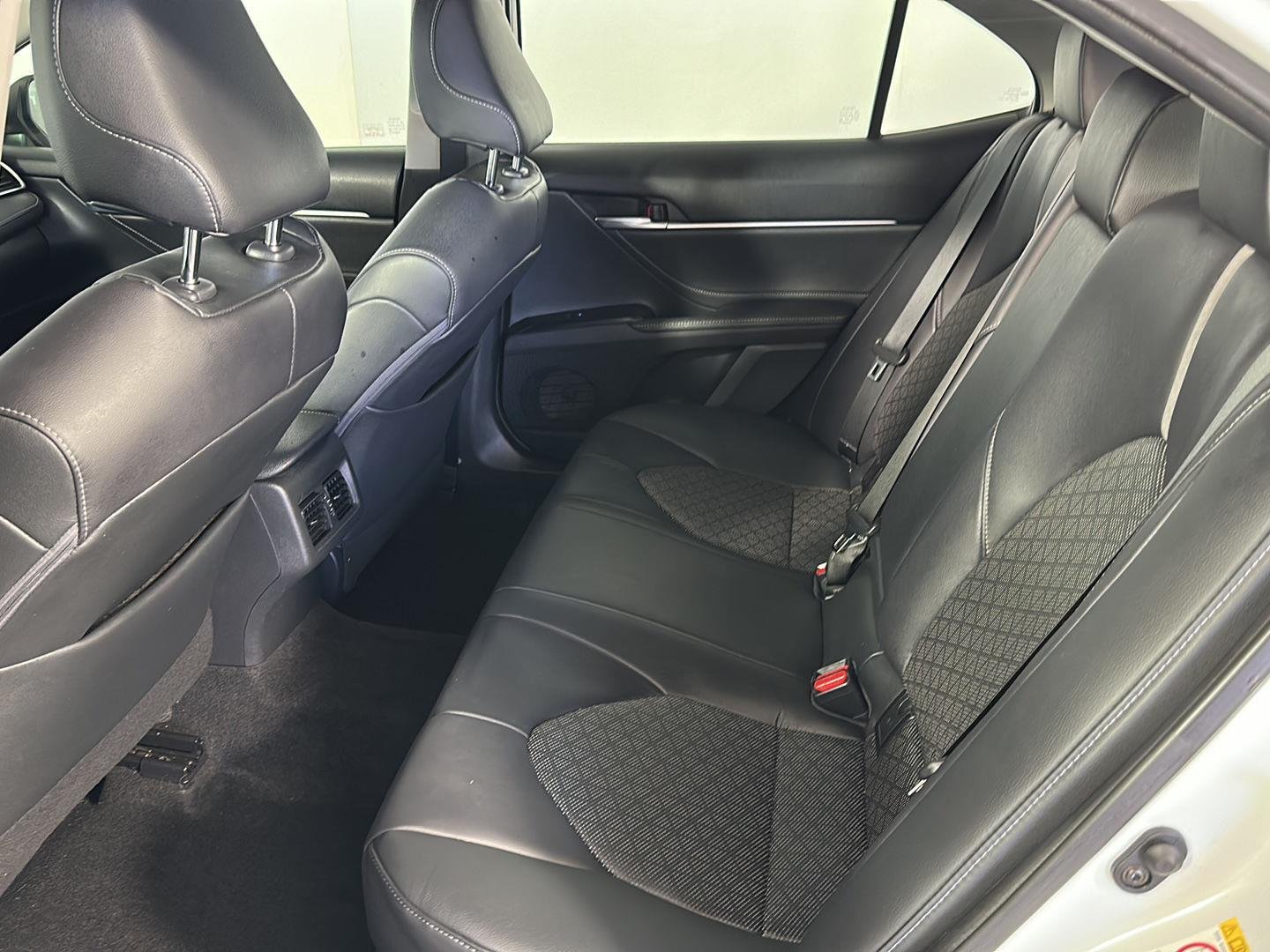 Used 2018 Pearl Toyota XSE image 22