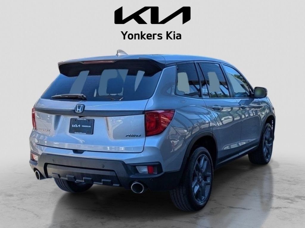 Used 2023  Honda EX-L image 6