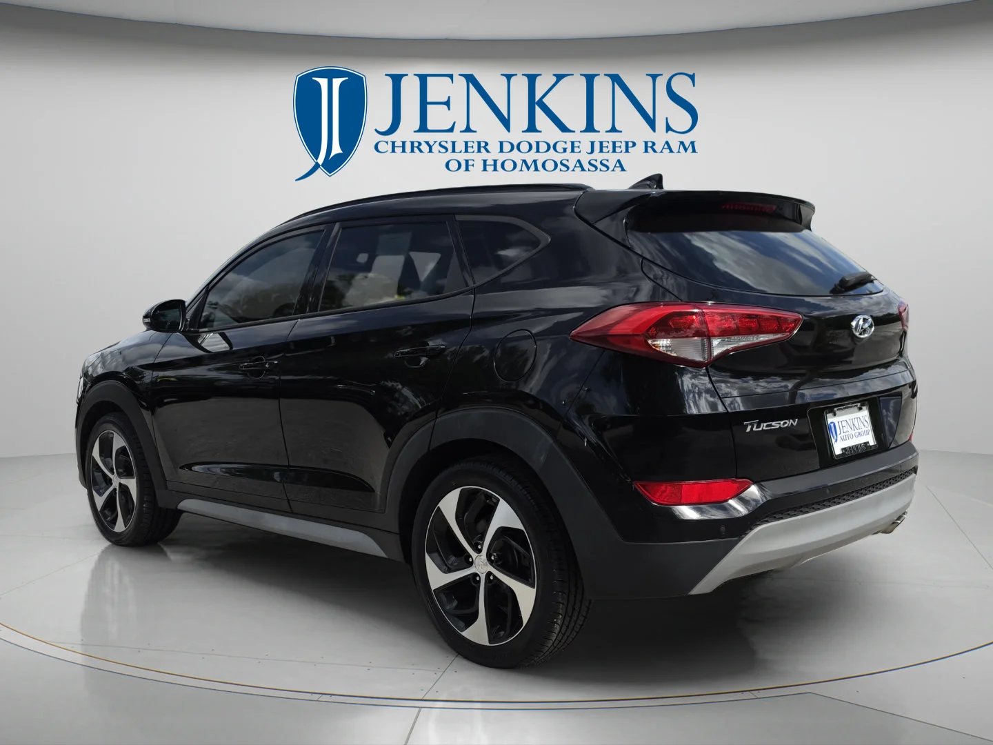 Used 2018 Black Noir Pearl Hyundai Value image 7