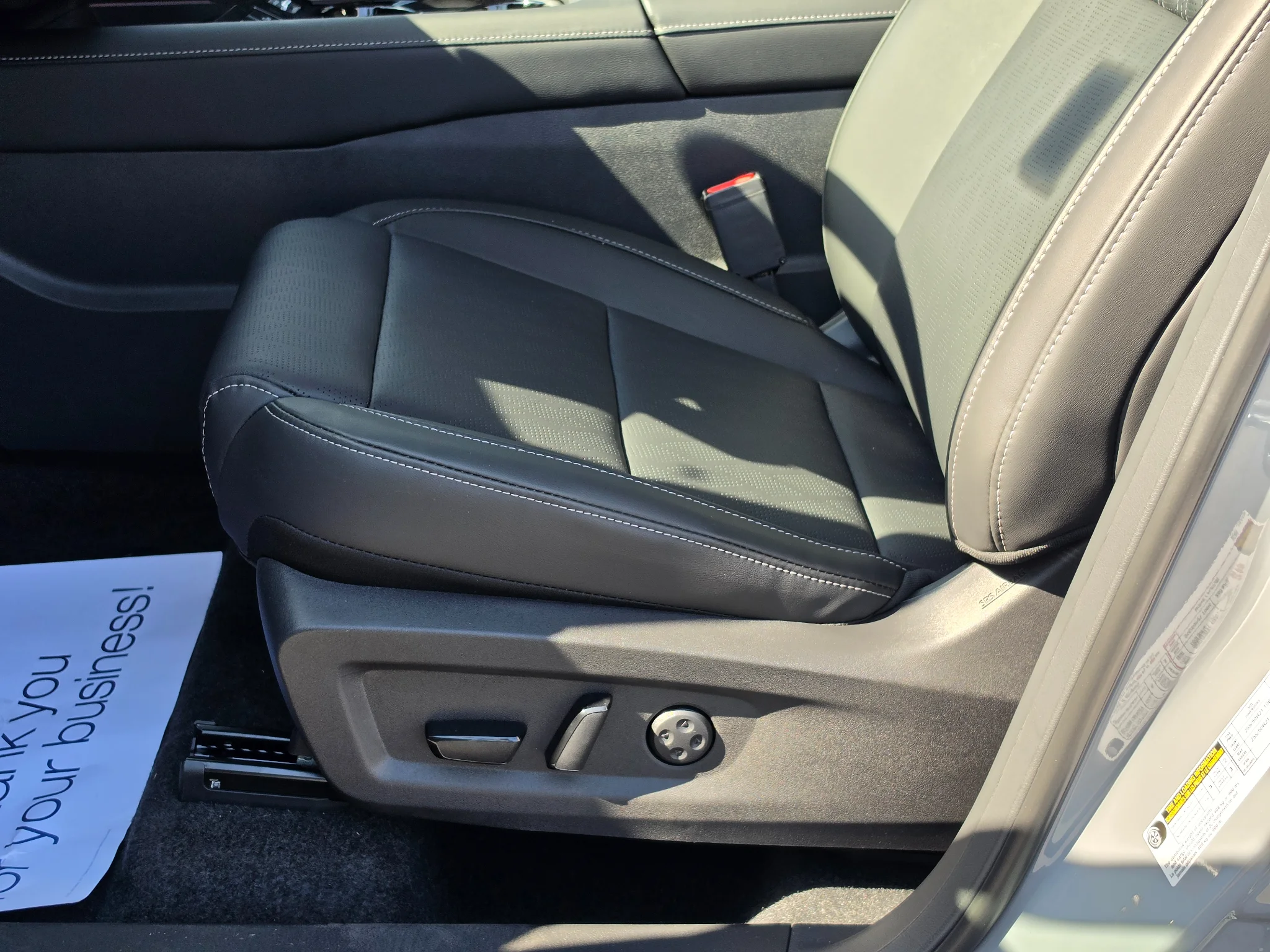 New 2026 Boulder Gray Pearl/Super Black Nissan Platinum image 21