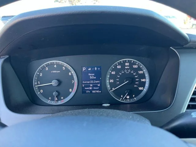 Used 2017 Gray Hyundai Base image 20
