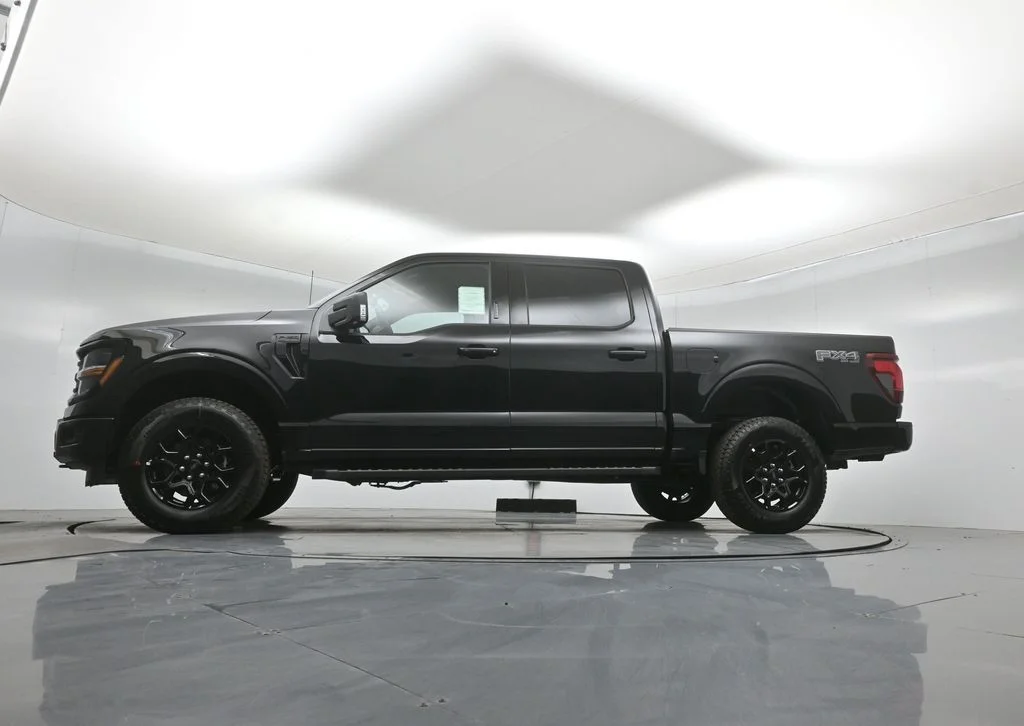 New 2026 Agate Black Metallic Ford XLT image 49