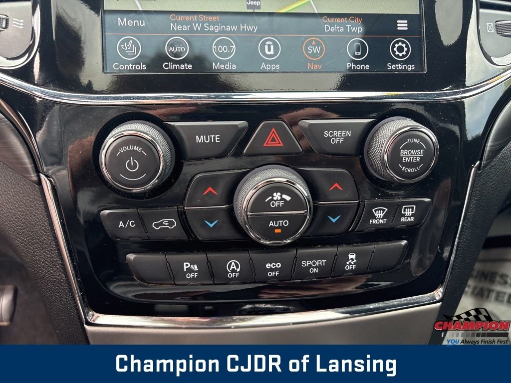 Used 2022 White Jeep Laredo X image 29