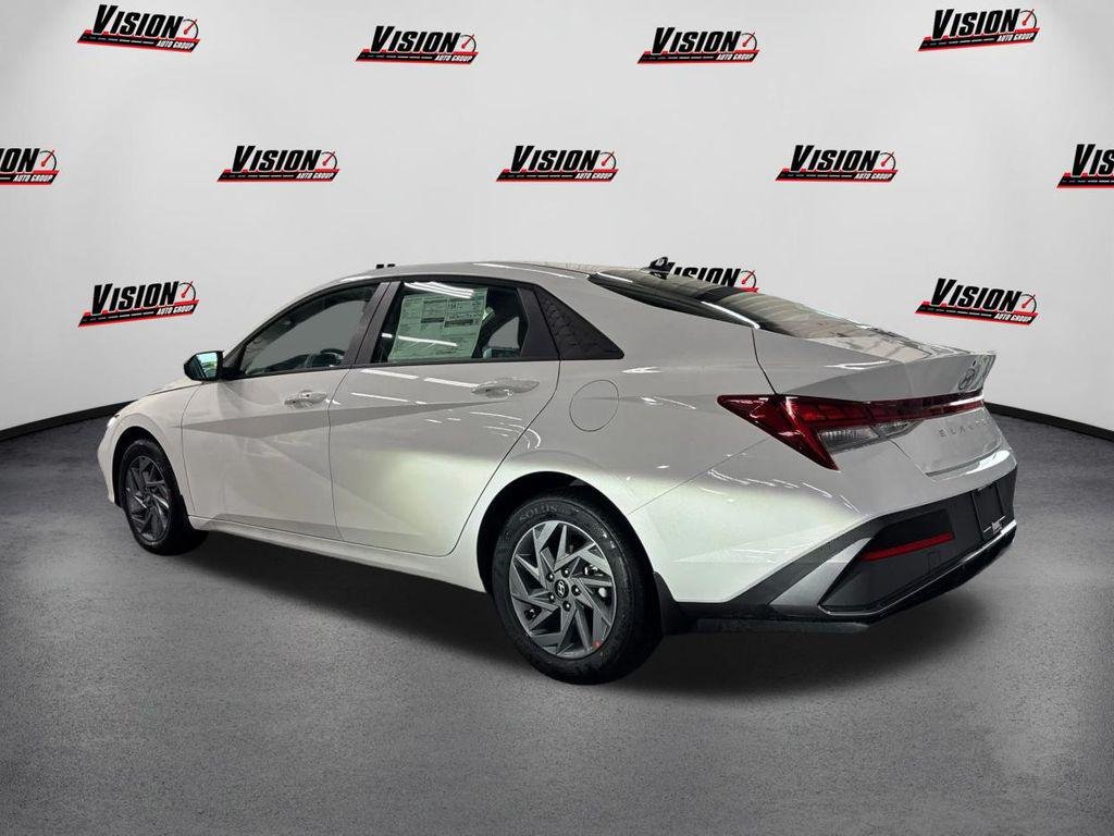 New 2026 White Hyundai Blue image 7