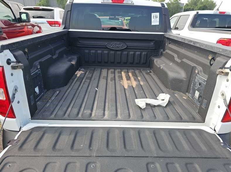 Used 2024 Oxford White Ford XLT image 6