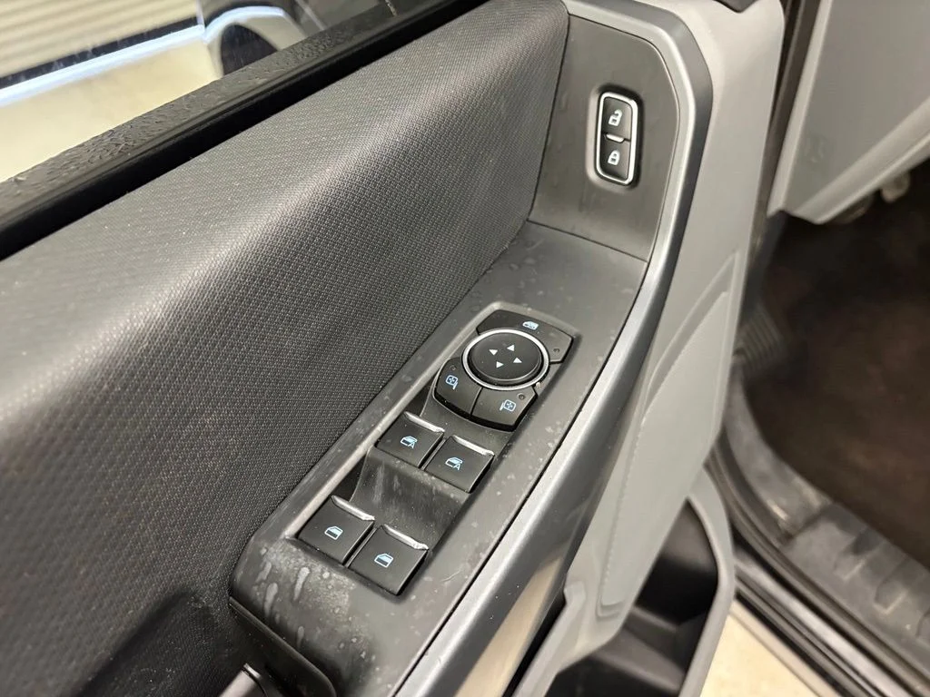 Used 2021 Black Ford XLT image 24