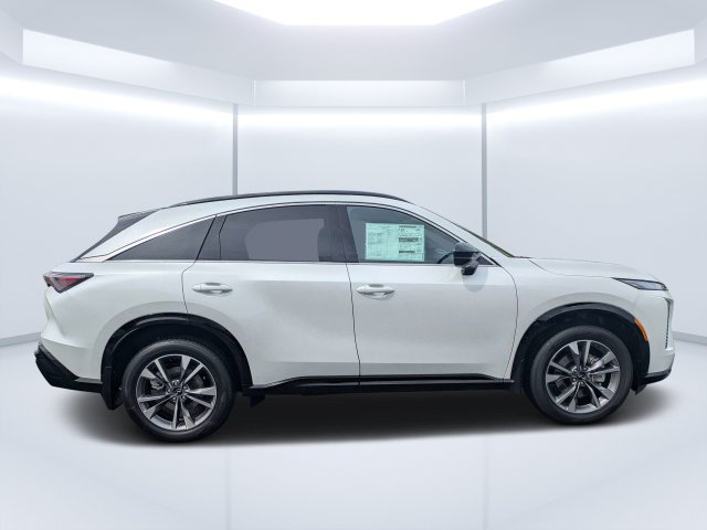 New 2027 RADIANT WHITE INFINITI Luxe AWD image 2
